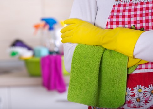 Cleaning different upholstery fabrics with careful and safe methods